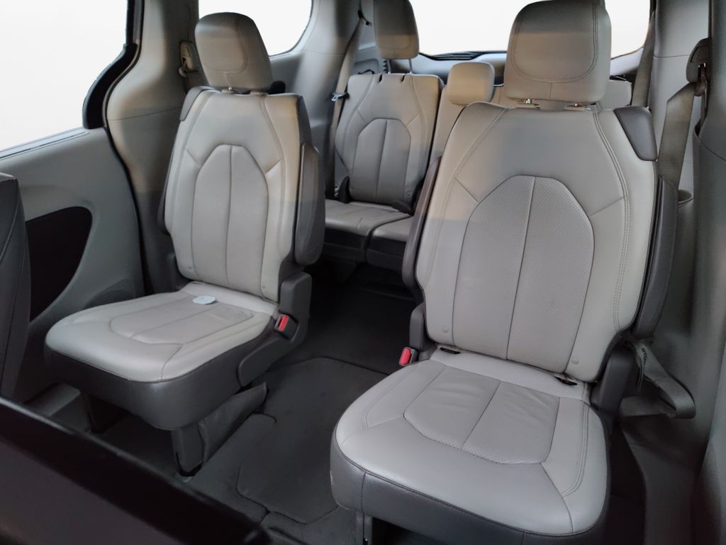 Used Car 2017 Chrysler Pacifica  Touring L Plus For Sale Under $12,000 In Austin, Texas