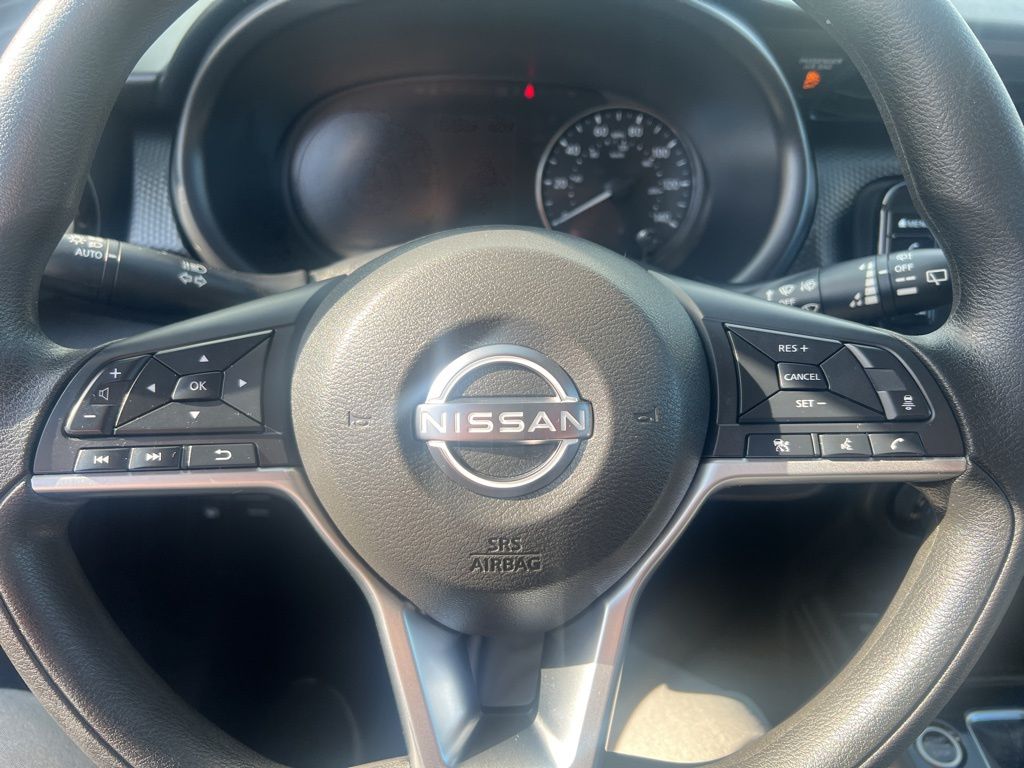 2022 Nissan Kicks SV photo