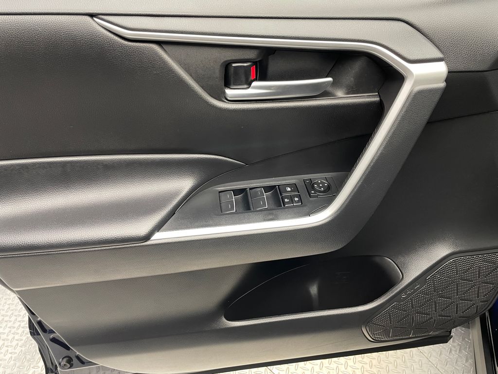 2023 Toyota RAV4 XLE 11