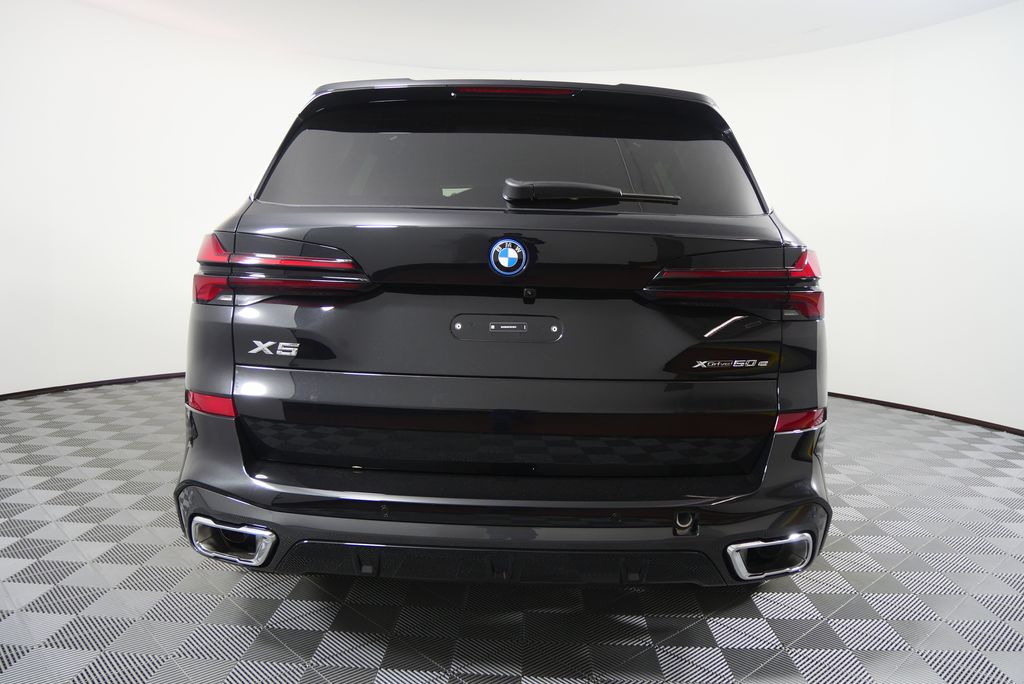Thumbnail: 2026 BMW X5 - 4