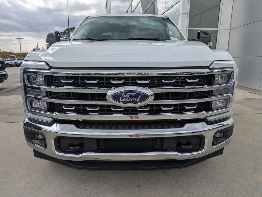 2026 Ford F-350 Super Duty LARIAT