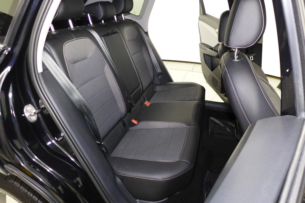 Thumbnail: 2022 Volkswagen Taos - 19