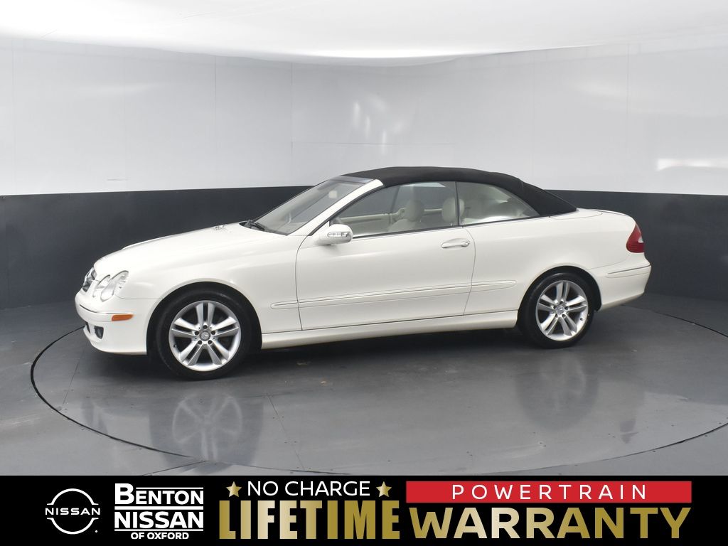White 2008 Mercedes-Benz CLK Coupe Rear-Wheel Drive 7-Speed Automatic Overdrive