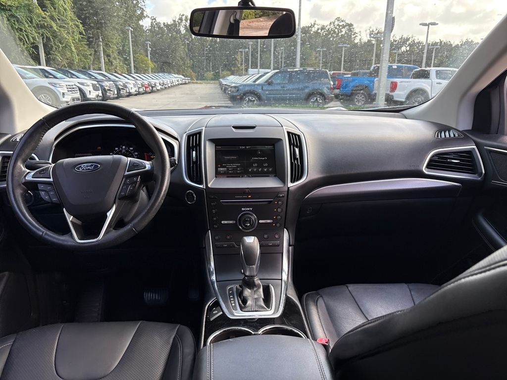 2015 Ford Edge Titanium photo 4