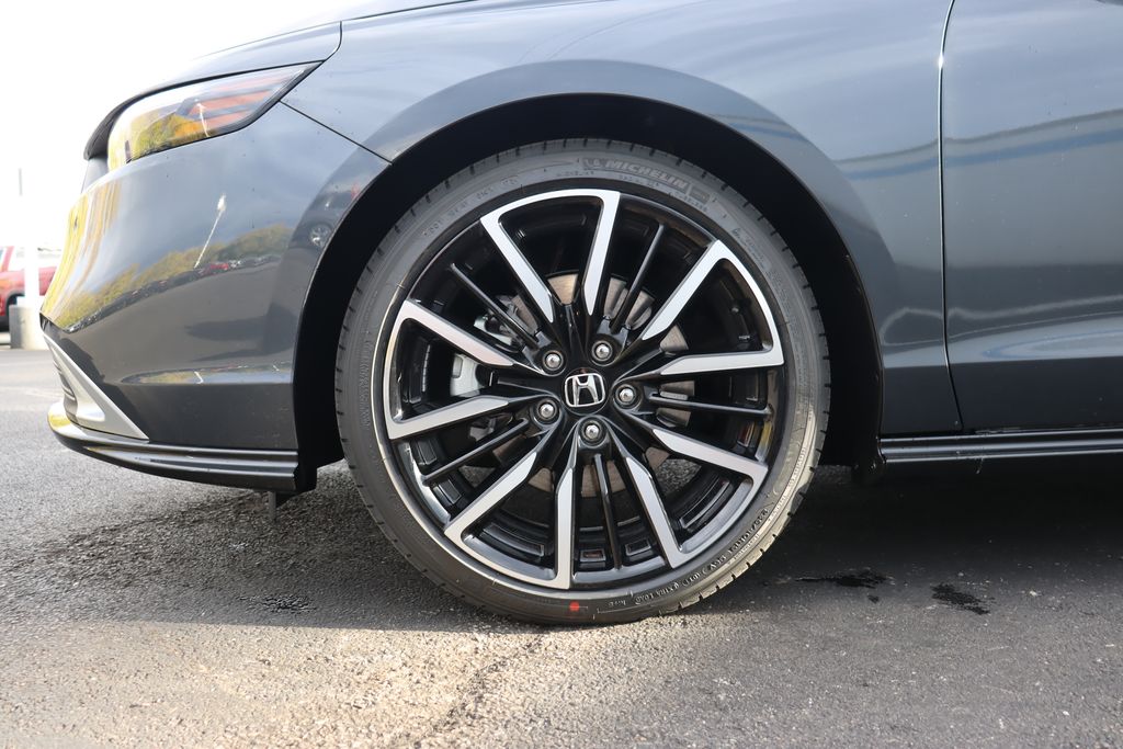 2025 Honda Accord Touring 10