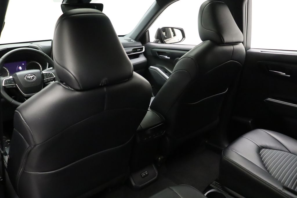 2024 Toyota Highlander XSE 20