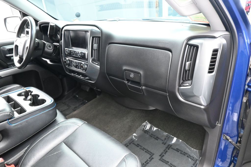 Used 2016 Deep Ocean Blue Metallic Chevrolet LT image 30