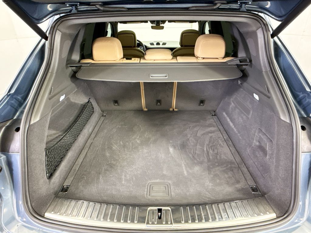 Thumbnail: 2019 Porsche Cayenne - 29