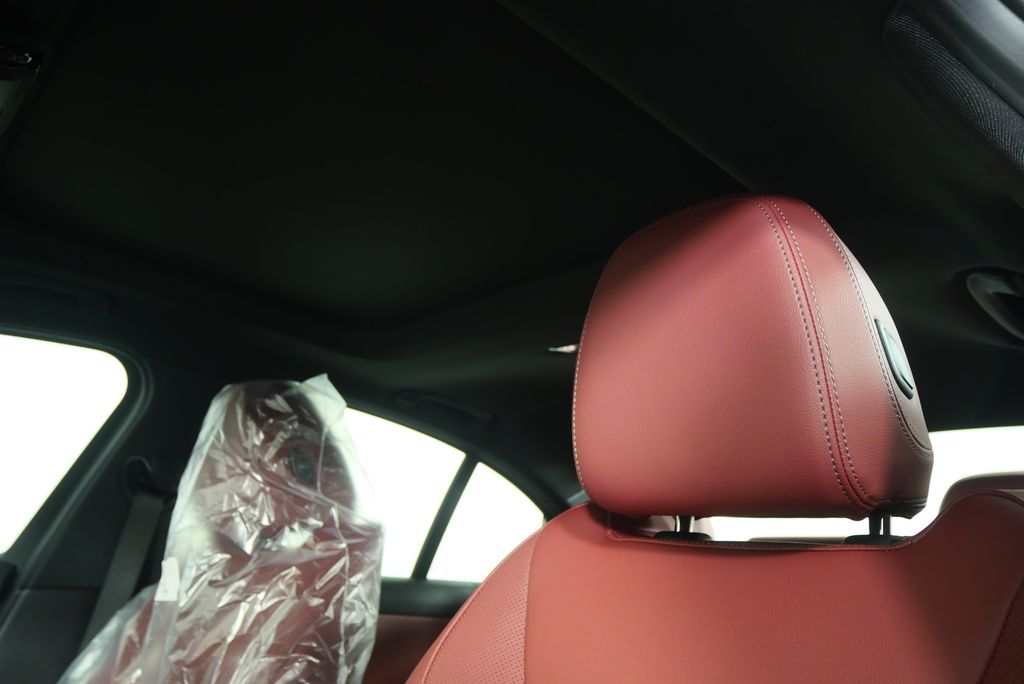 Thumbnail: 2026 BMW 3 Series - 11