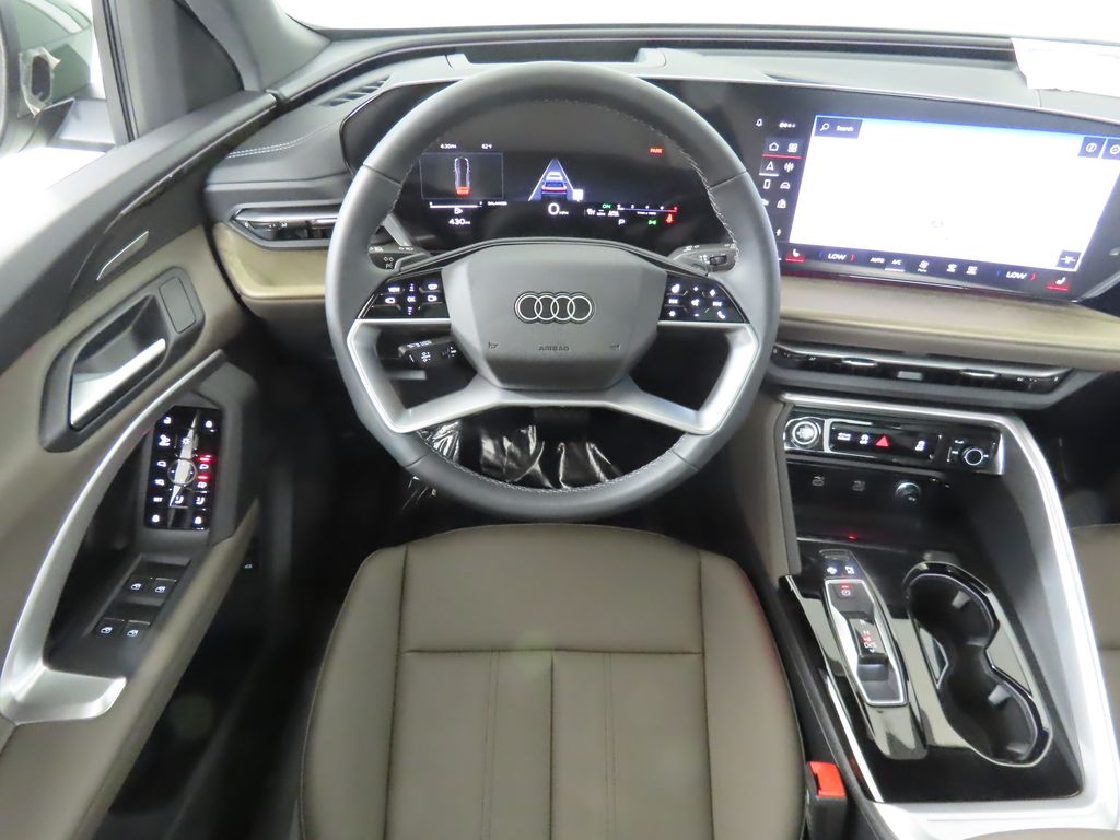 Thumbnail: 2025 Audi Q5 - 12