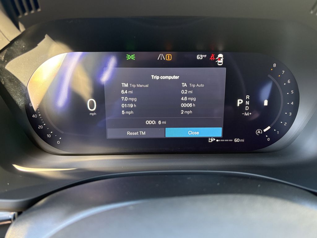 New 2026 Vapour Gray Volvo B5 Plus image 18