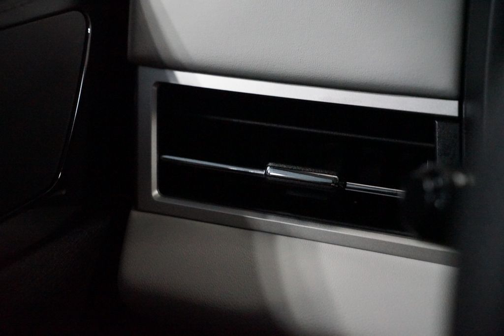 Thumbnail: 2025 Mitsubishi Outlander - 25