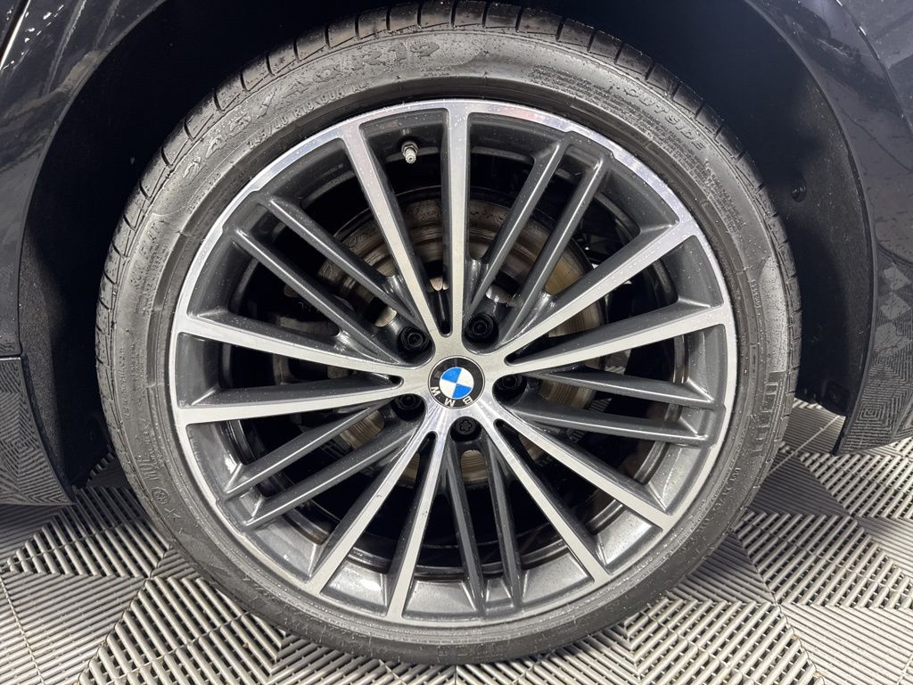 Thumbnail: 2023 BMW 5 Series - 11