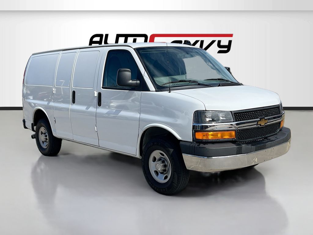 2024 Chevrolet Express 2500 Work Van HD's photo