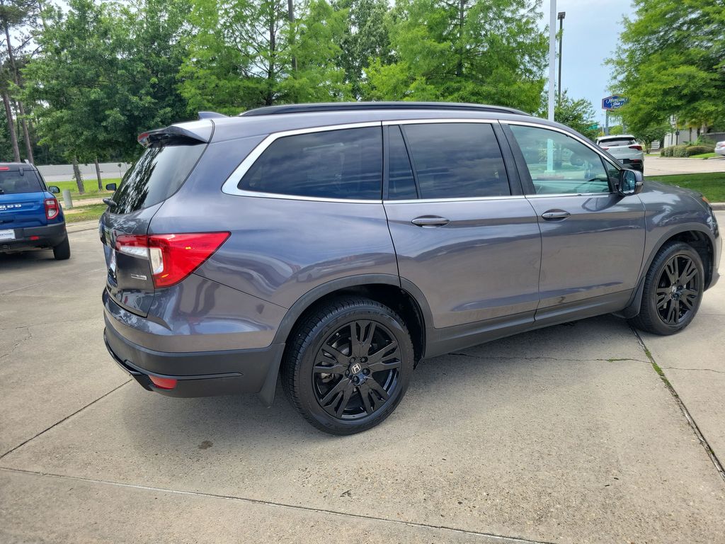 View vehicle photo 7