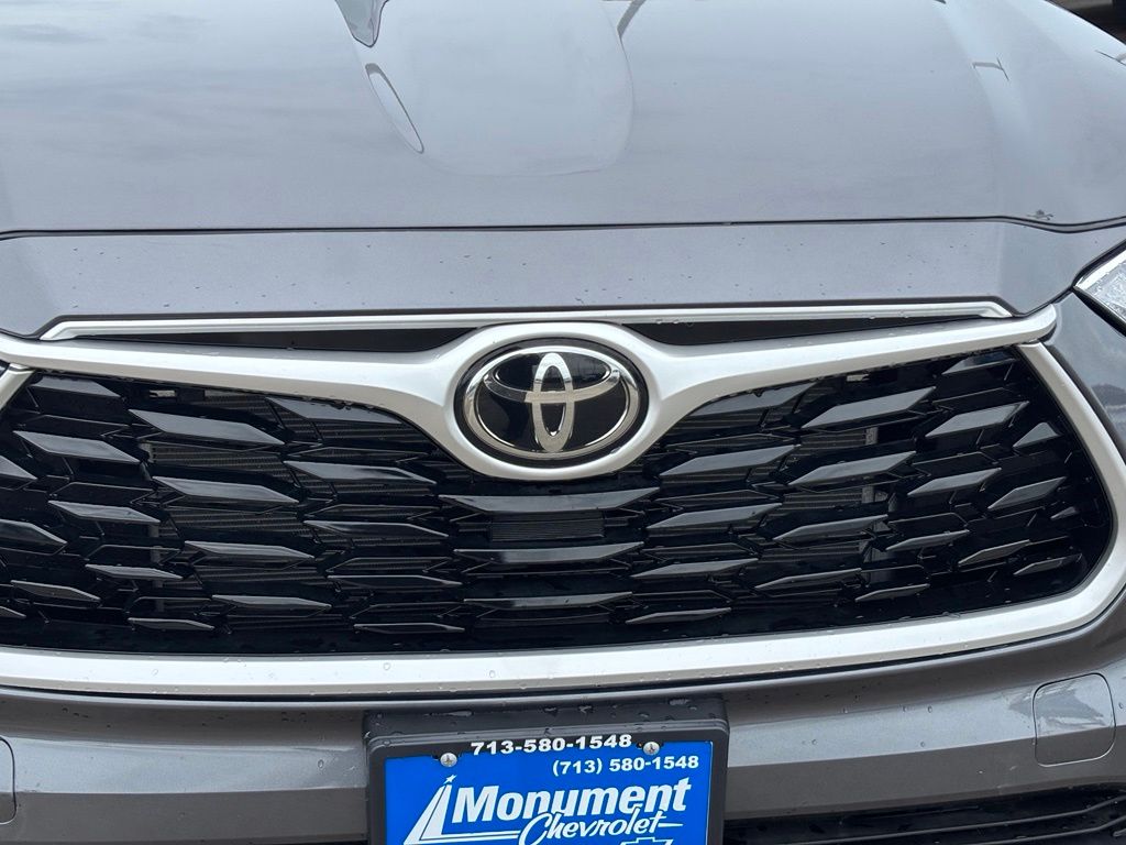 2024 Toyota Highlander LE - 3