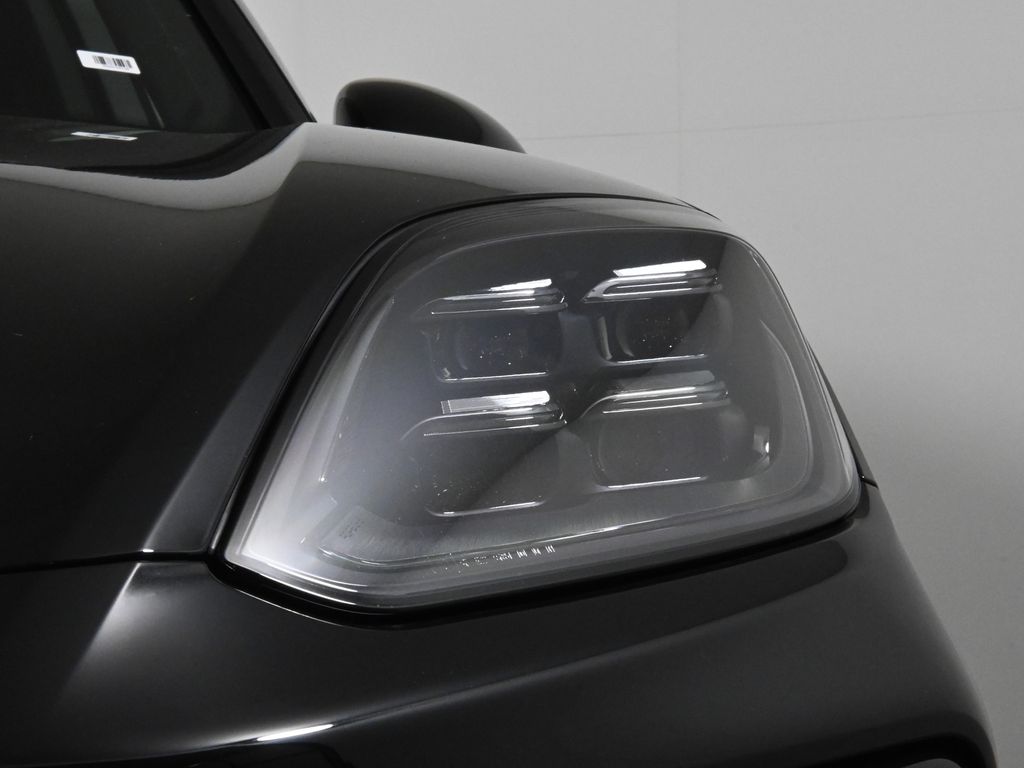 Thumbnail: 2026 Porsche Cayenne - 11