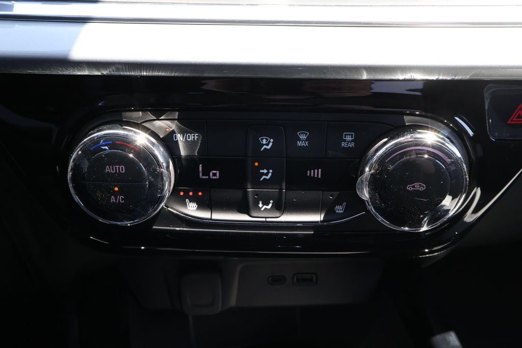 2025 Chevrolet Trax LT 25
