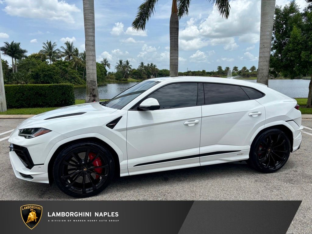 Bianco Monocerus Metallic 2024 Lamborghini Urus SUV / Crossover All-Wheel Drive 8-Speed Automatic