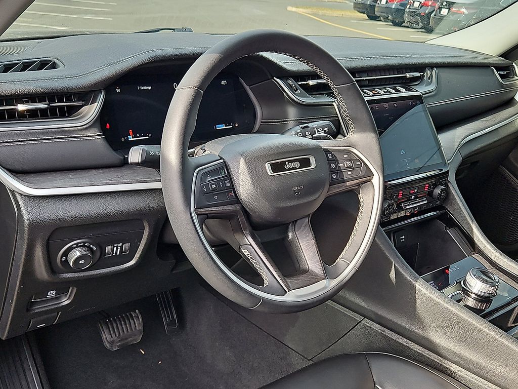 Thumbnail: 2023 Jeep Grand Cherokee L - 24