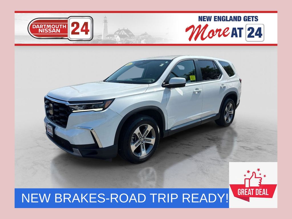 Platinum White Pearl 2023 Honda Pilot SUV / Crossover All-Wheel Drive Automatic