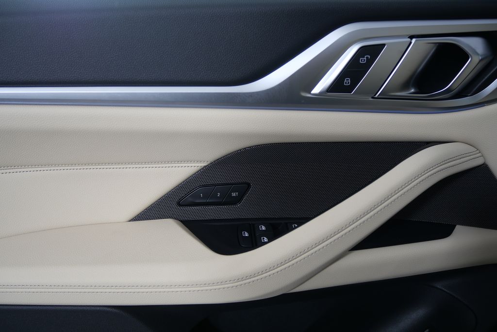 2025 BMW i4 eDrive40 8