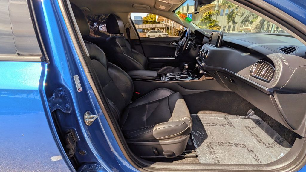 Used 2019 Kia Stinger Base 4D Sedan