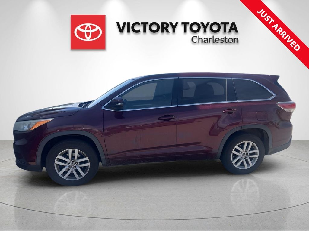 2016 Toyota Highlander LE
