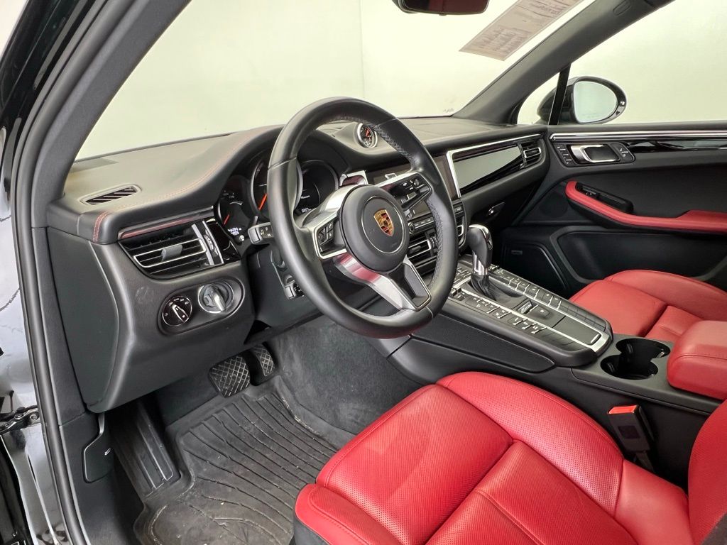 Thumbnail: 2021 Porsche Macan - 4