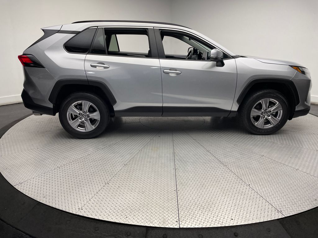 2024 Toyota RAV4 XLE 4