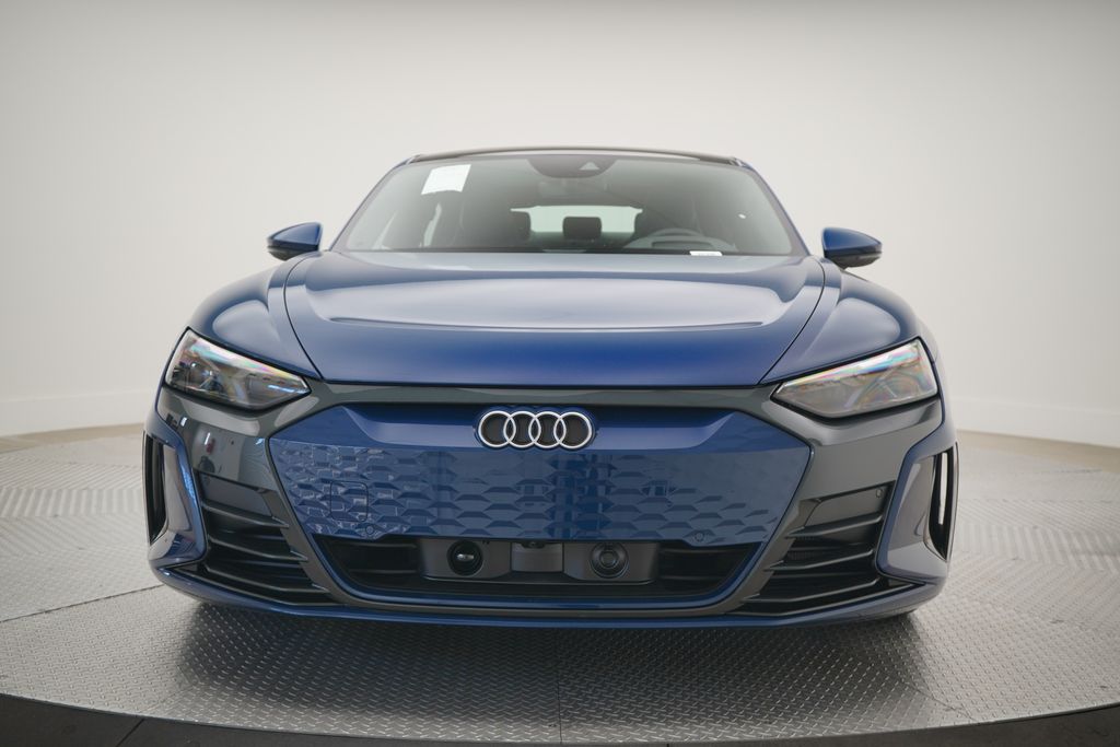 2024 Audi e-tron GT  7