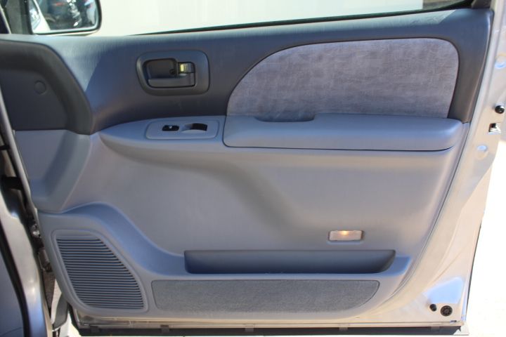 Used Car 2002 Toyota Sienna  For Sale Under $10,000 In Georgetown, Texas