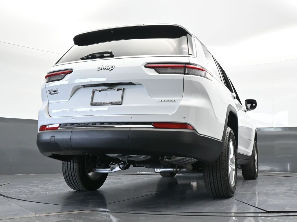 New 2026 Bright White Clearcoat Jeep Laredo image 55