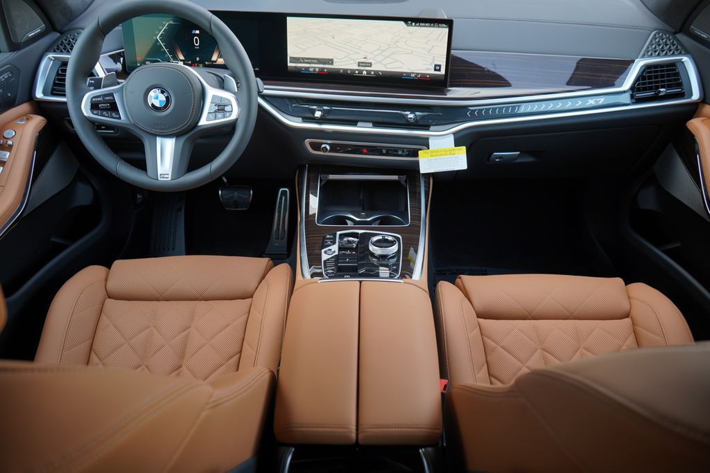 2025 BMW X7 xDrive40i 14