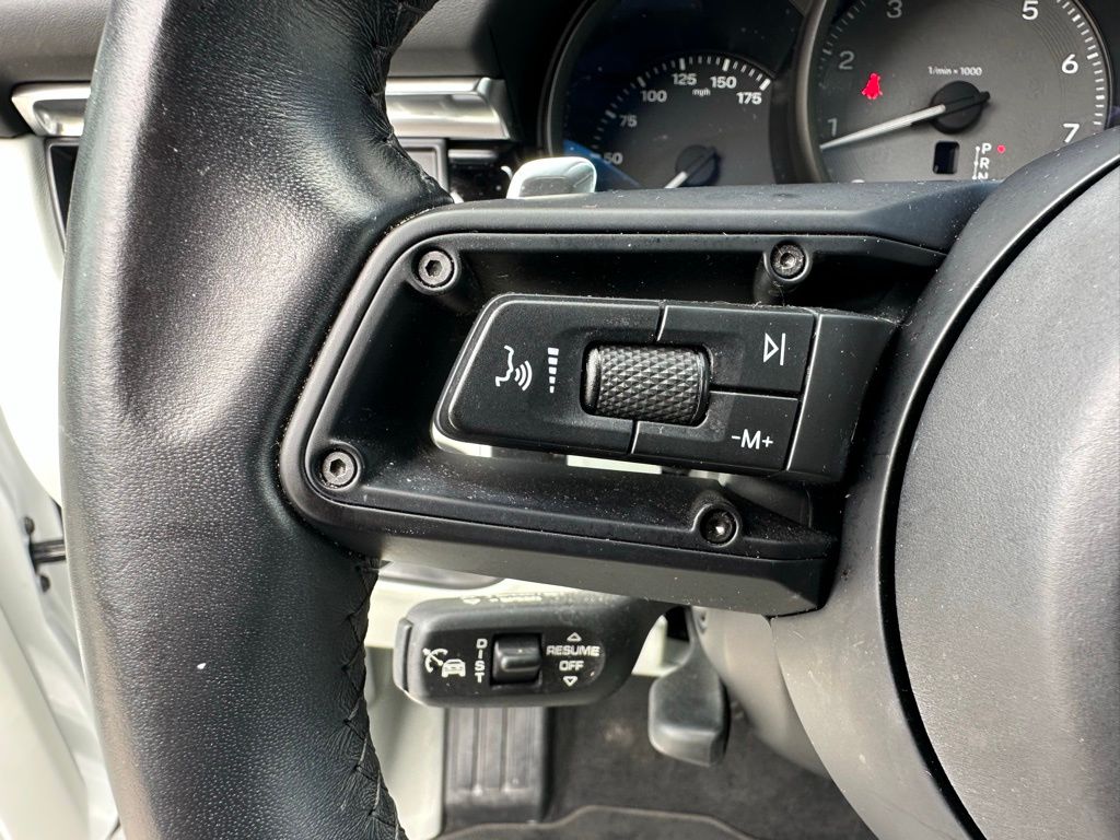 Thumbnail: 2023 Porsche Macan - 19