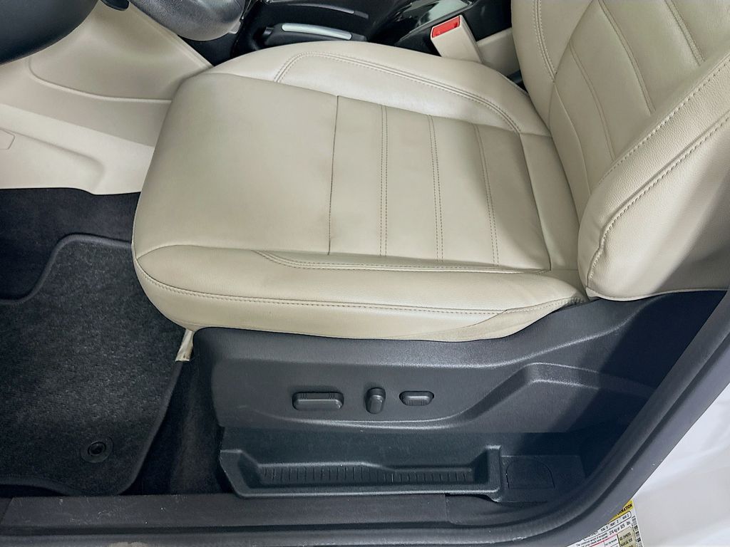 Thumbnail: 2017 Ford C-Max - 19