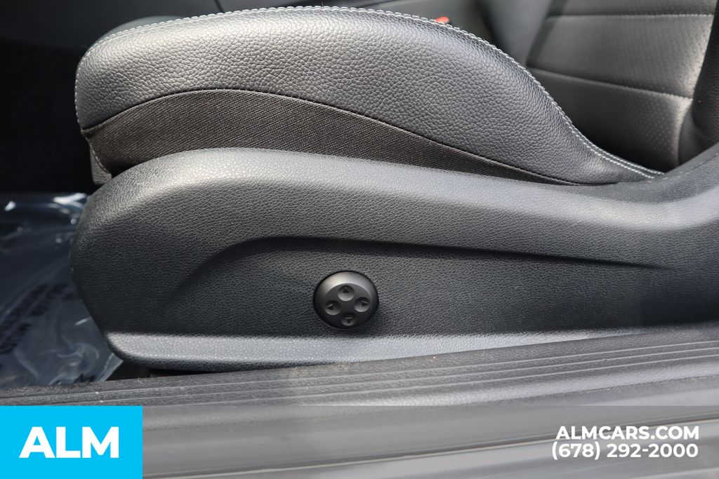 2021 Mercedes Benz C 300 photo 11