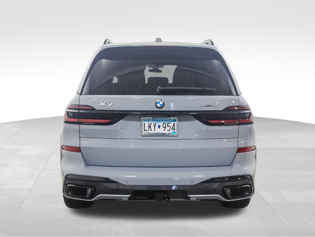 Thumbnail: 2024 BMW X7 - 4