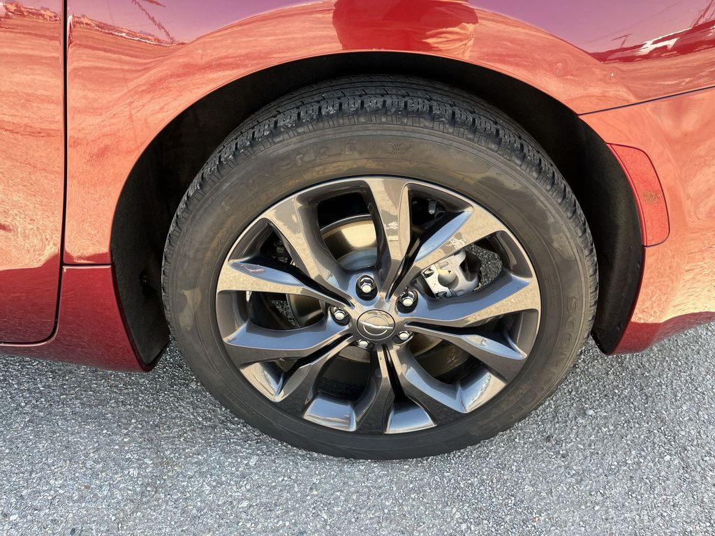 2019 Chrysler Pacifica Touring Plus 33