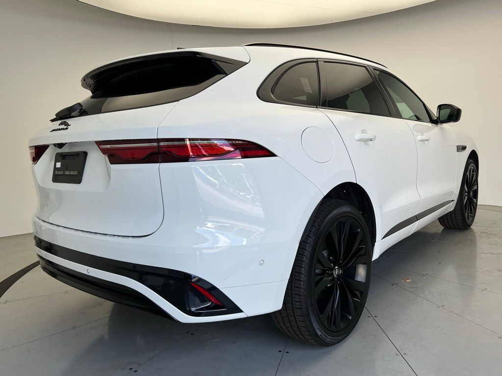 Thumbnail: 2025 Jaguar F-Pace - 3