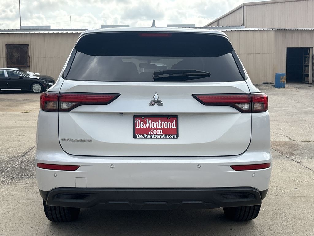 2022 Mitsubishi Outlander ES  at Community Toyota