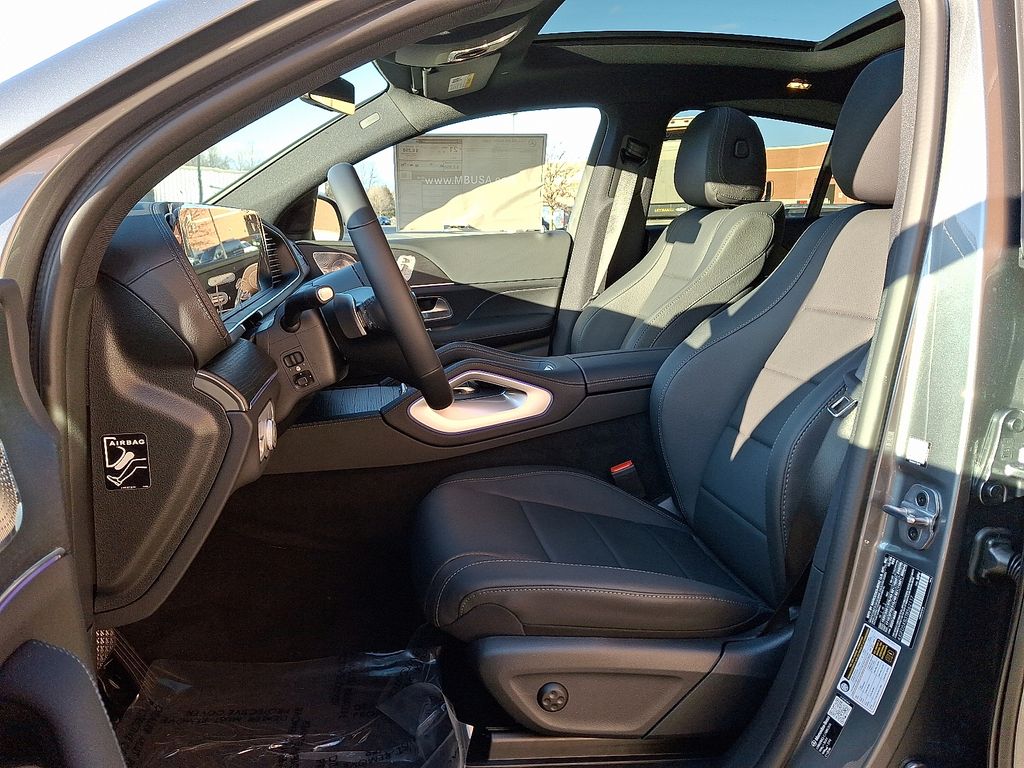 Thumbnail: 2026 Mercedes-Benz GLE - 9