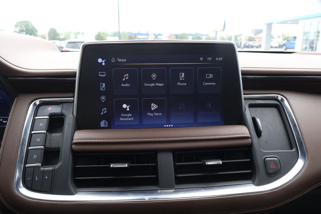2023 Chevrolet Suburban High Country 24