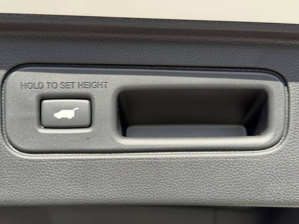 new 2025 Honda Pilot car, priced at $49,296