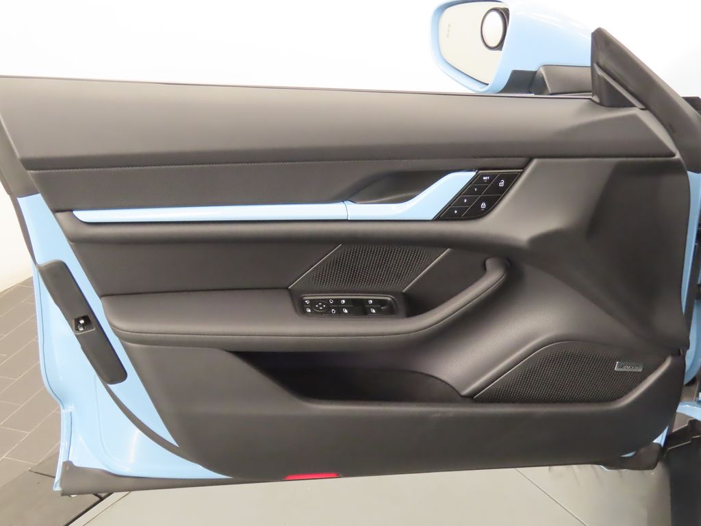 Thumbnail: 2023 Porsche Taycan - 32