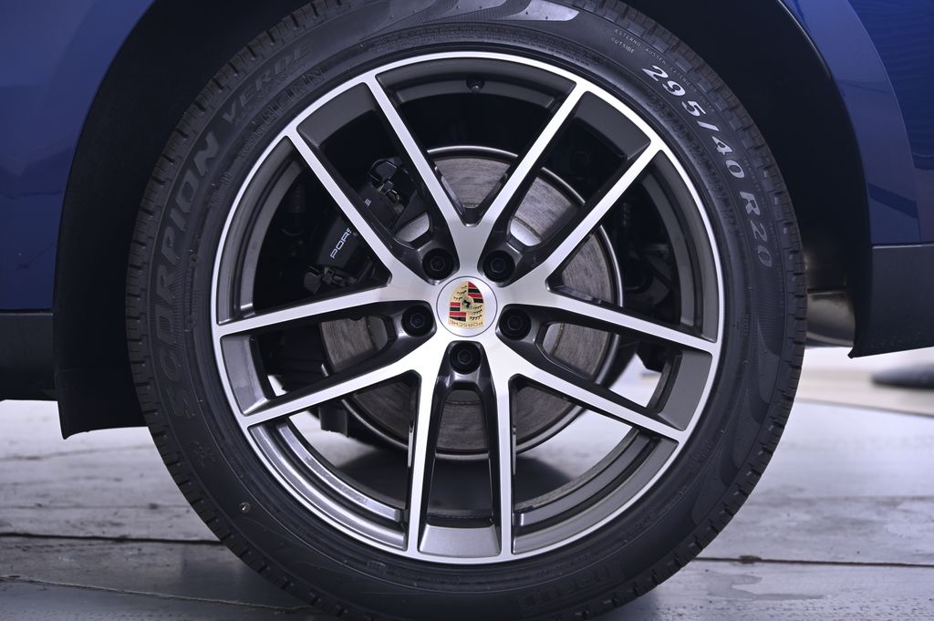Thumbnail: 2025 Porsche Macan - 12