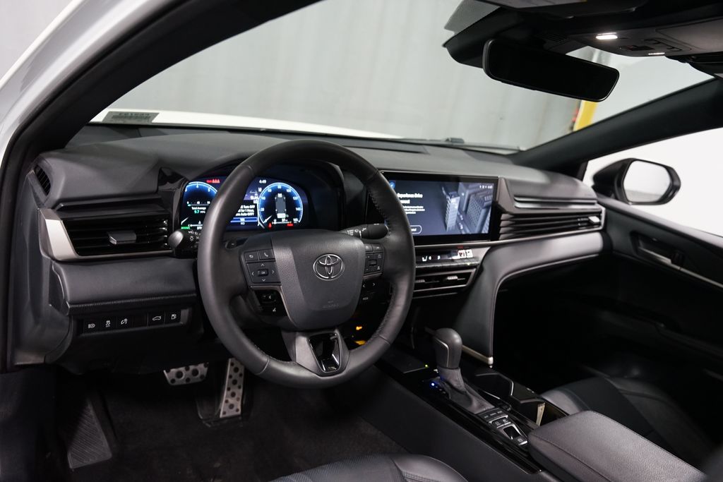 Thumbnail: 2025 Toyota Camry - 11
