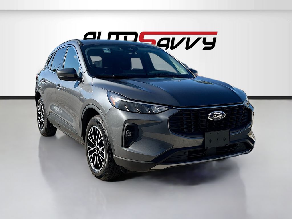 2025 Ford Escape Hybrid Plug-in FWD