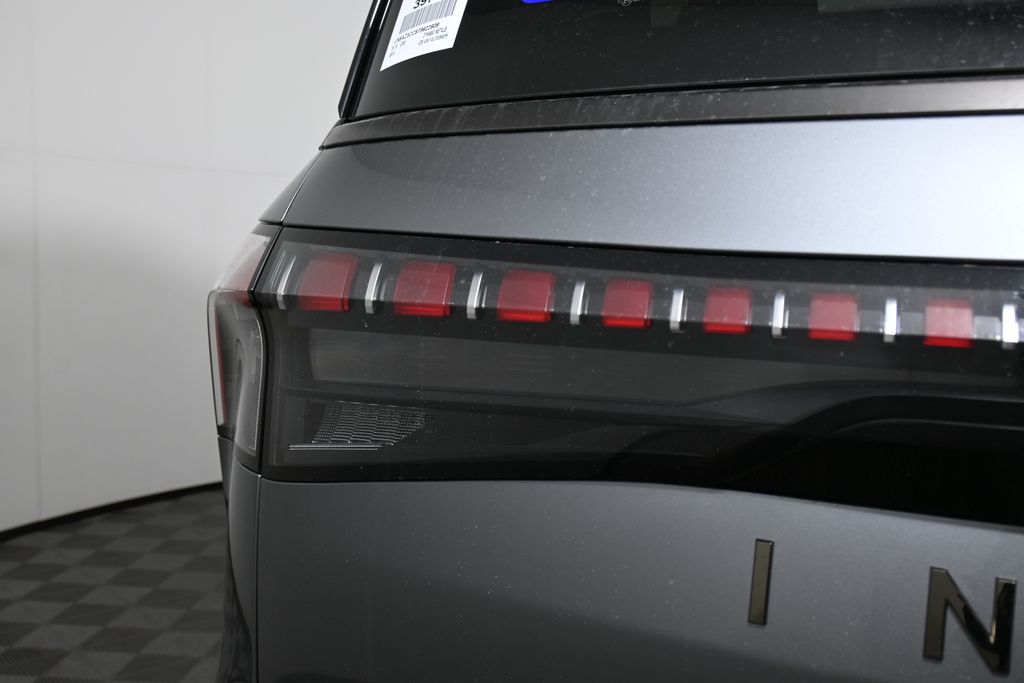 Thumbnail: 2026 INFINITI QX80 - 12