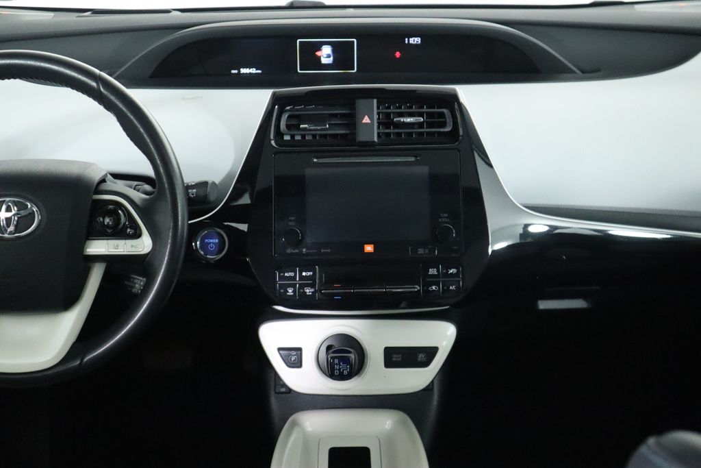 2016 Toyota Prius Four 14